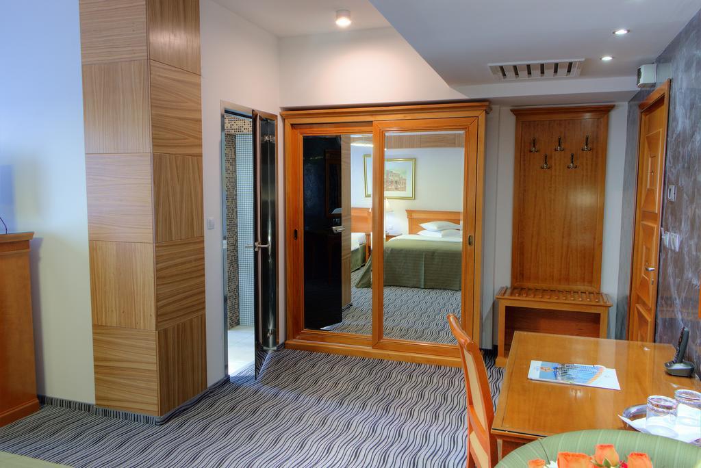 Hotel Oltenia Craiova Eksteriør billede
